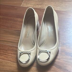 Salvatore Ferragamo beige/cream shoes